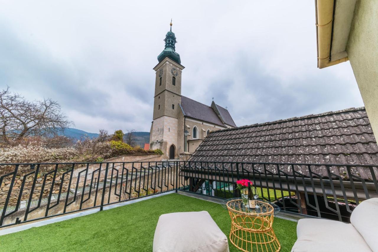 Haus Mit Donaublick, Terrasse Und Garten *
